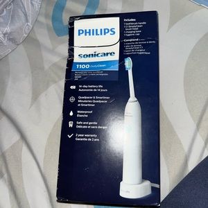 PHILIPS SONICARE TOOTHBRUSH